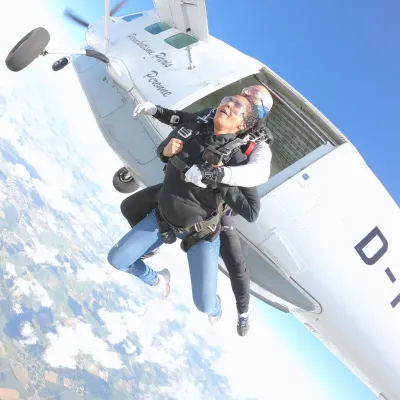 Saut en parachute à partir de 299,00 € avec Passion Chute Libre